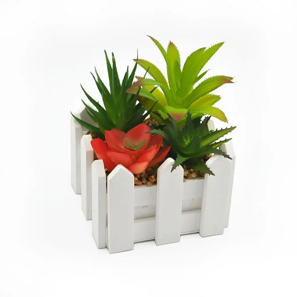 Veštačko cveće u plastičnoj saksiji