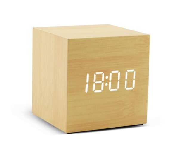 Digitalni drveni sat